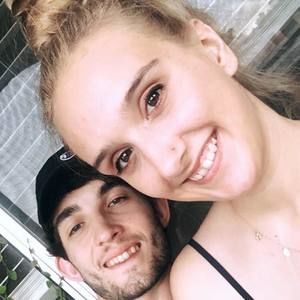 Meet your Posher, Alicia